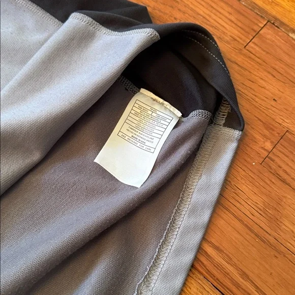 90’s Nike Vintage Long Sleeve Quarter Zip Pullover Shirt - Picture 9 of 10